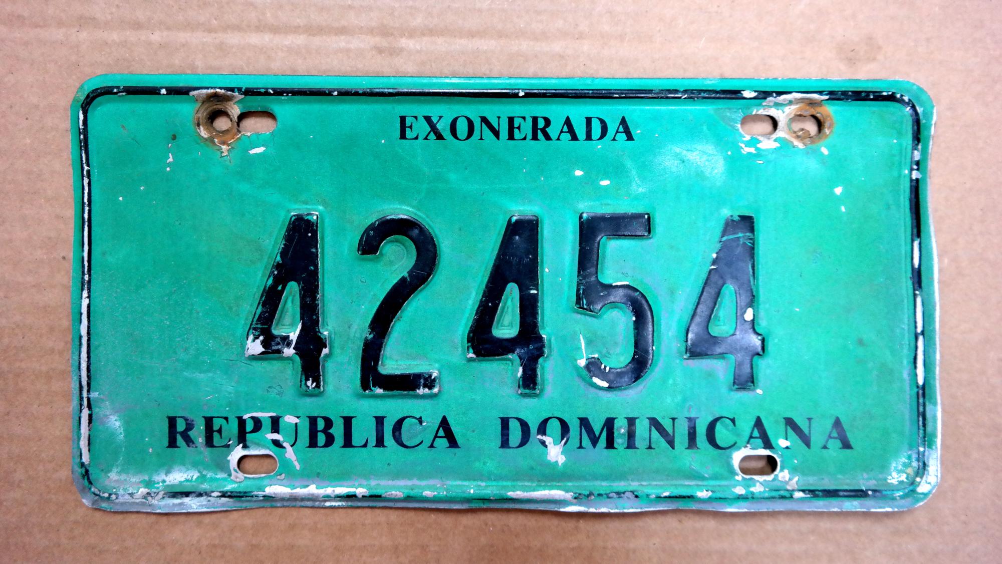 Un modelo de placa utilizado en décadas pasadas.