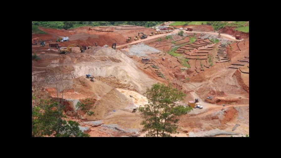 Gobierno y Barrick Gold firman acuerdo para remediar pasivos ambientales en Cotuí Gobierno y Barrick Gold firman acuerdo para remediar pasivos ambientales en Cotuí