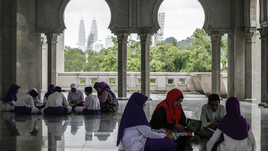 Autoridades de EE.UU. llaman a detener amenazas contra musulmanes 