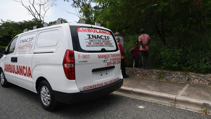 Hallan cadáver colgado de árbol en matorrales de Santo Domingo Este