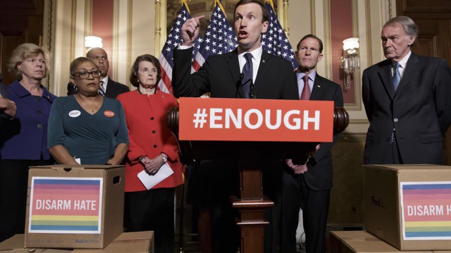 Demócratas logran que Senado de EE.UU. considere medidas de control de armas