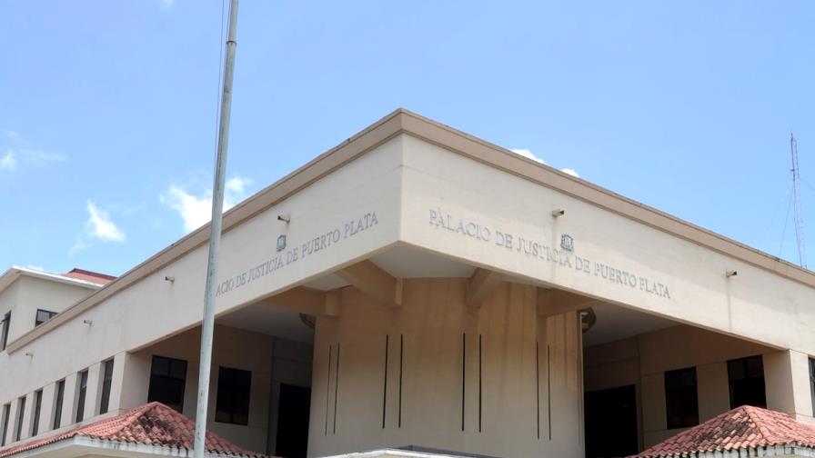 Acusan a tres extranjeros de filmar una película porno en público