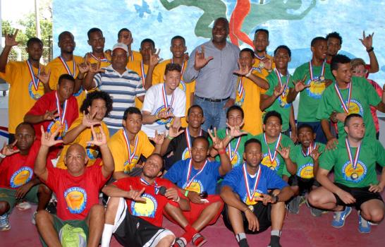 SFM y Distrito triunfan en basket Juegos de la Diversidad SFM y Distrito triunfan en basket Juegos de la Diversidad