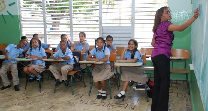 Profesores se quejan de que el nuevo registro les lleva ocho horas de trabajo