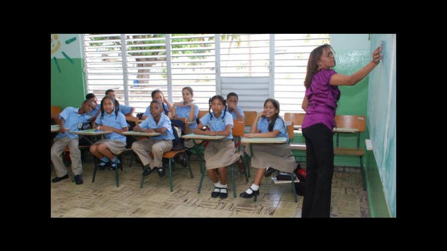 Profesores se quejan de que el nuevo registro les lleva ocho horas de trabajo