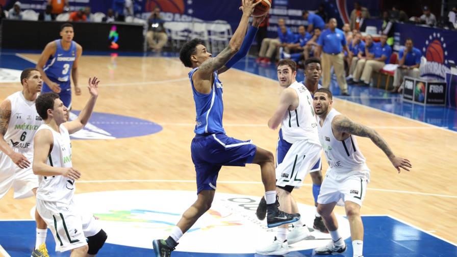 Vargas y Delgado mantienen invicta a Dominicana en Centrobasket