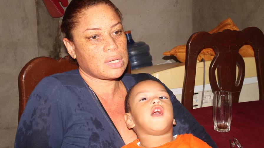 Gobierno dará asistencia a niño que debe ser llevado a Estados Unidos 