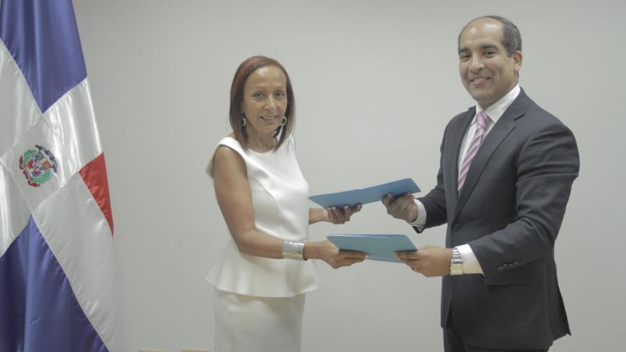 La ADRU y UNICA firman acuerdo para promover el intercambio académico en El Caribe La ADRU y UNICA firman acuerdo para promover el intercambio académico en El Caribe