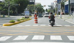 Las multas por giros a la izquierda son ilegales hasta que regidores aprueben cambios