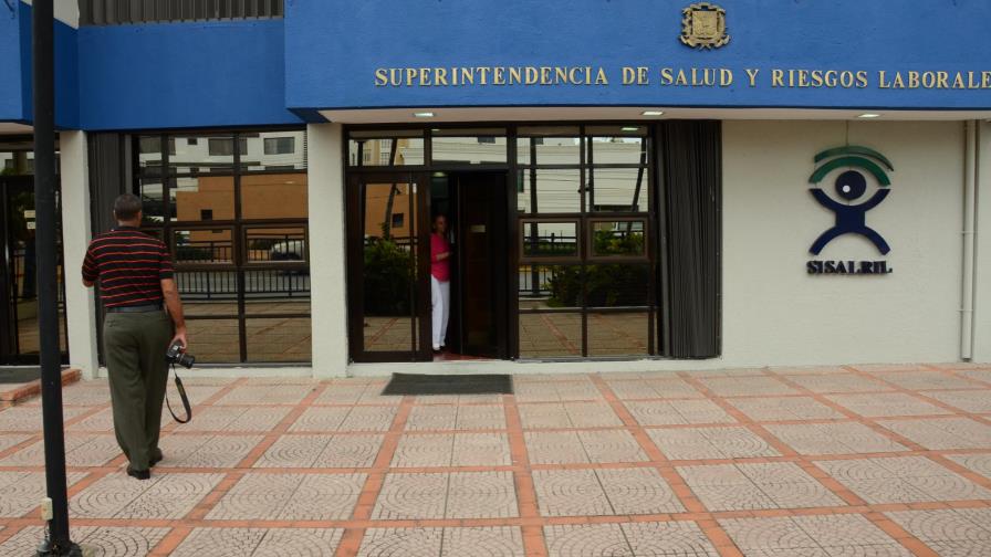 Afiliados denuncian incumplimiento de ARS a cobertura de medicamentos ambulatorios