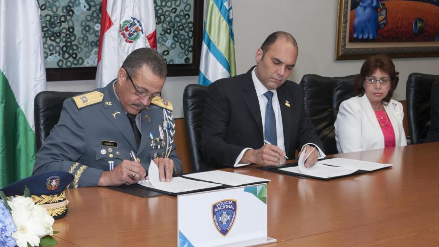 Educarán a agentes de la Policía sobre finanzas personales