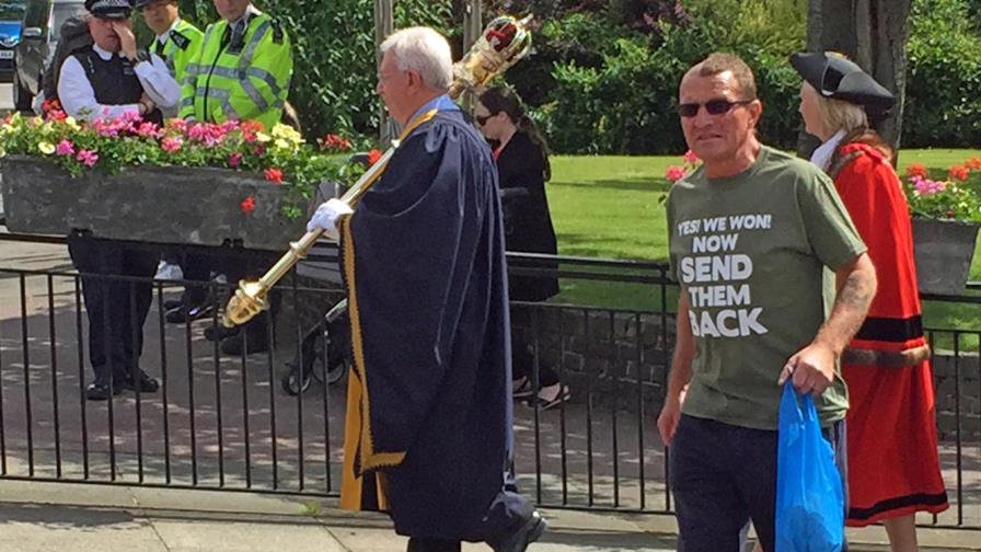 Aumentan actos xenófobos tras el Brexit Aumentan actos xenófobos tras el Brexit