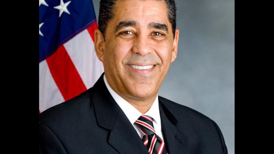 Adriano Espaillat gana candidatura demócrata por el distrito 13 de Nueva York