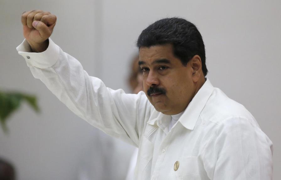 Maduro pide que “derrotar” al Parlamento sea la “línea” del próximo semestre