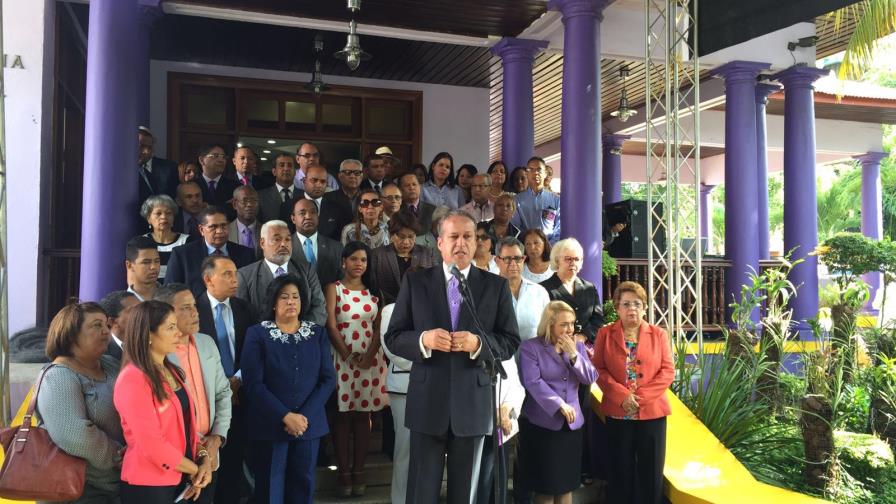 Pared Pérez acusa a presidente del Conep de estar parcializado con Luis Abinader ?