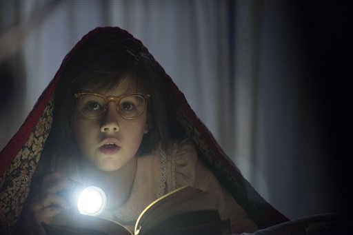 Ruby Barnhill en una escena de The BFG en una imagen proporcionada por Disney.