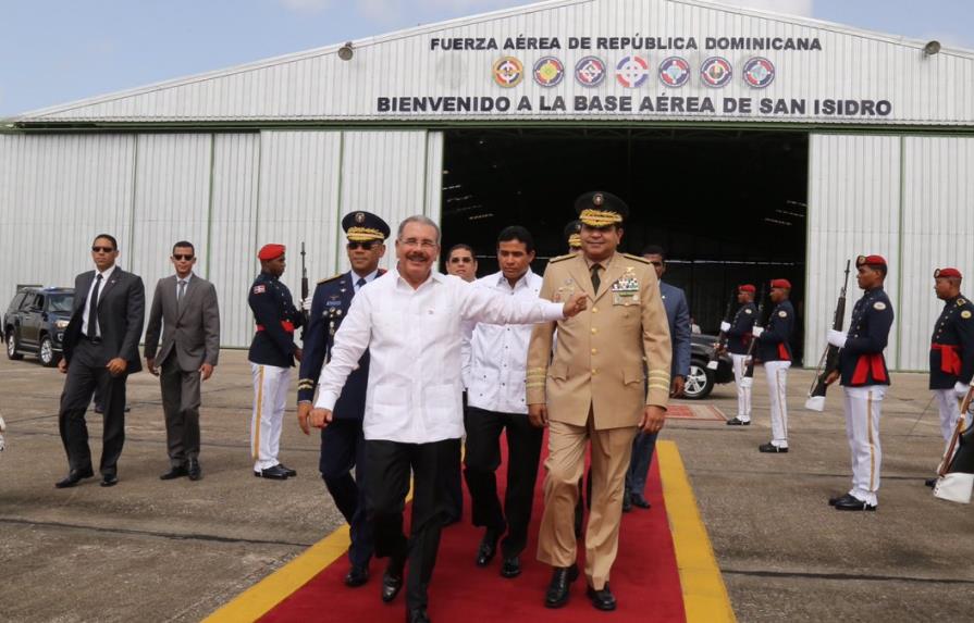Presidente Medina regresó de su viaje a Honduras