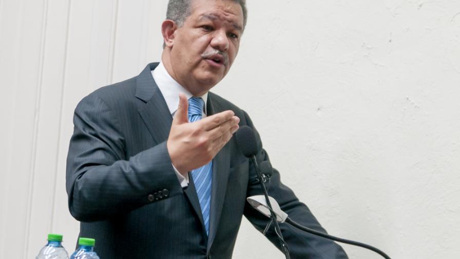 Leonel Fernández pide a la OEA “cautela” antes de invocar Carta Democrática 
