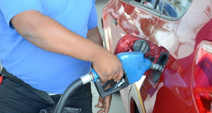 Congelan precios de todos los combustibles 