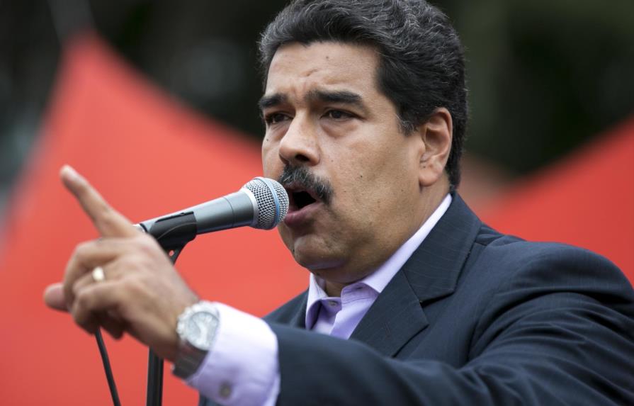  Nicolás Maduro exige la máxima lealtad de su Fuerza Armada