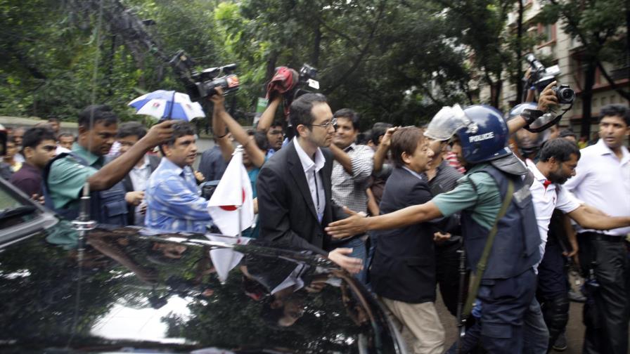 Italianos, indios y japoneses fallecieron en ataque en un restaurante en Bangladesh 