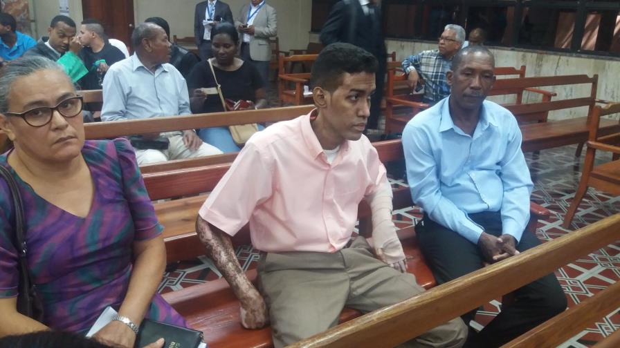 Joven que sufrió quemaduras en atentado en el Metro todavía no sana heridas físicas y sicológicas