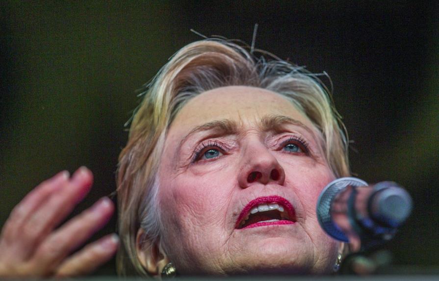 FBI: Hillary Clinton no tuvo intención de violar ley pero fue “extremadamente descuidada”