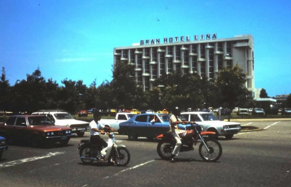 Esquina de las avenidas 27 de Febrero y Máximo Gómez en 1986.