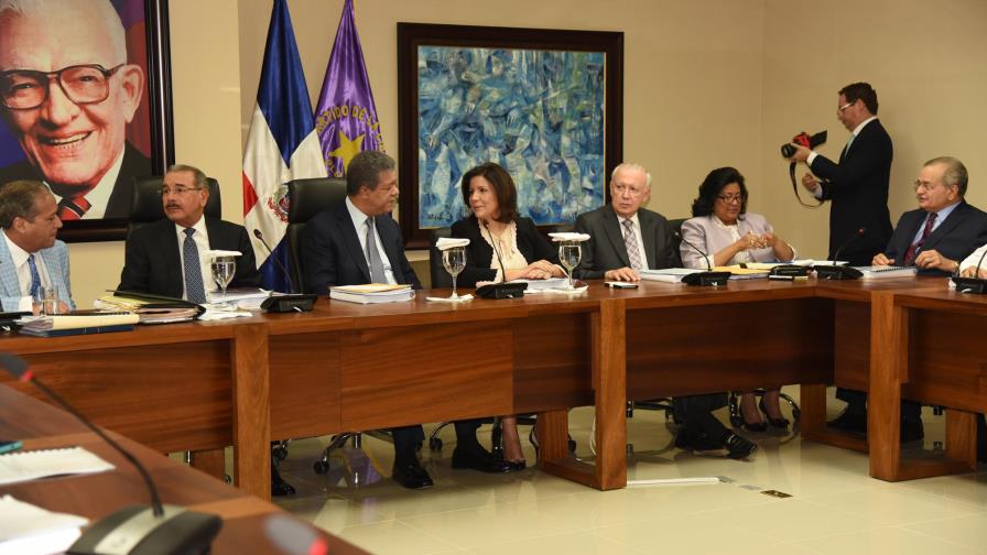 El PLD escoge a Reinaldo y a Yomaira para presidir Senado y Cámara Baja El PLD escoge a Reinaldo y a Yomaira para presidir Senado y Cámara Baja