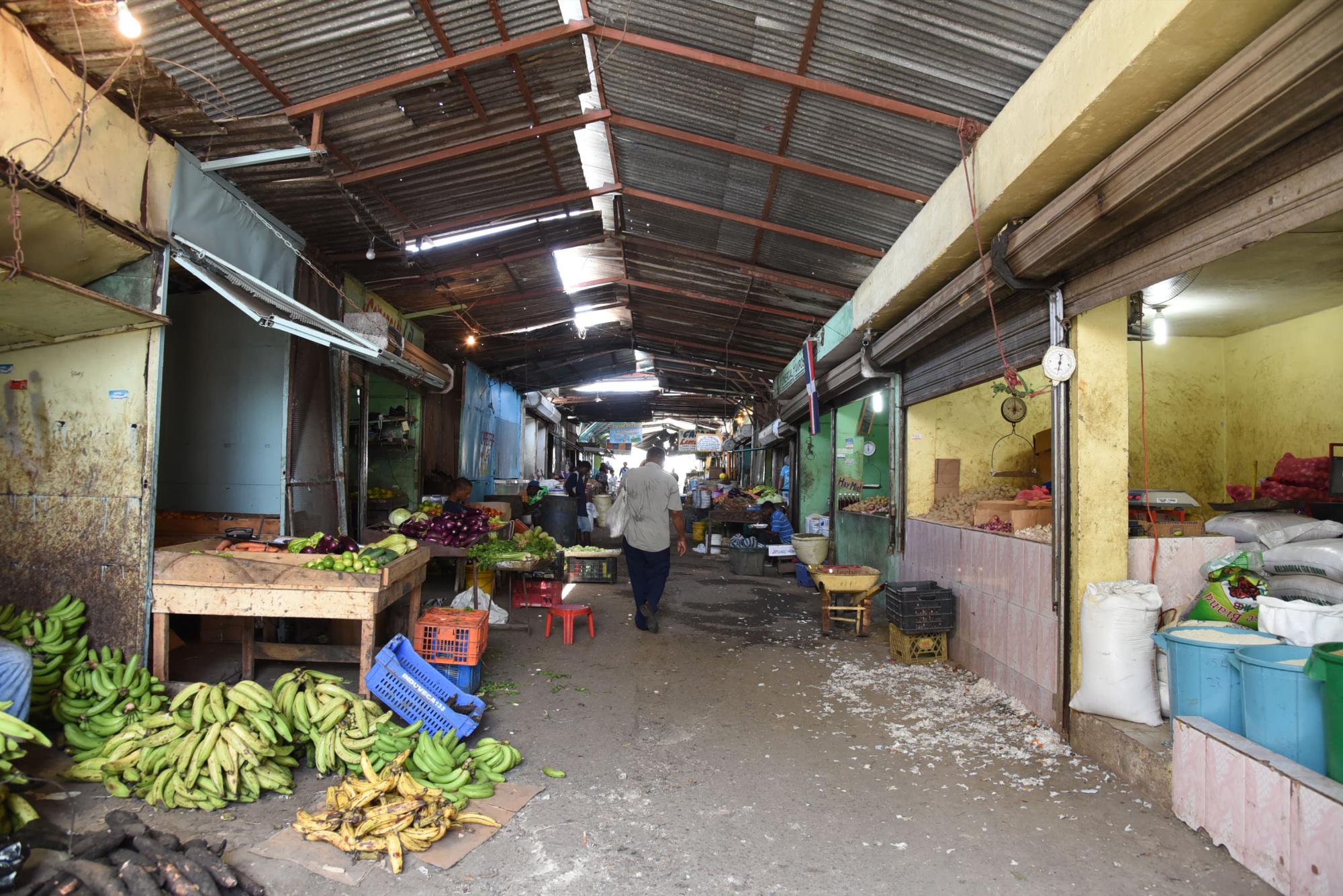 Interior de las instalaciones del mercado de Pintura.