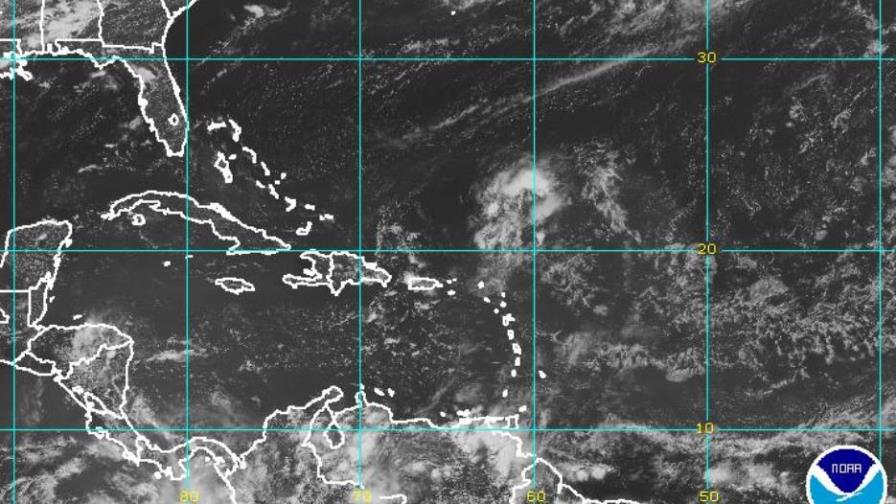Martes lluvioso debido a onda tropical