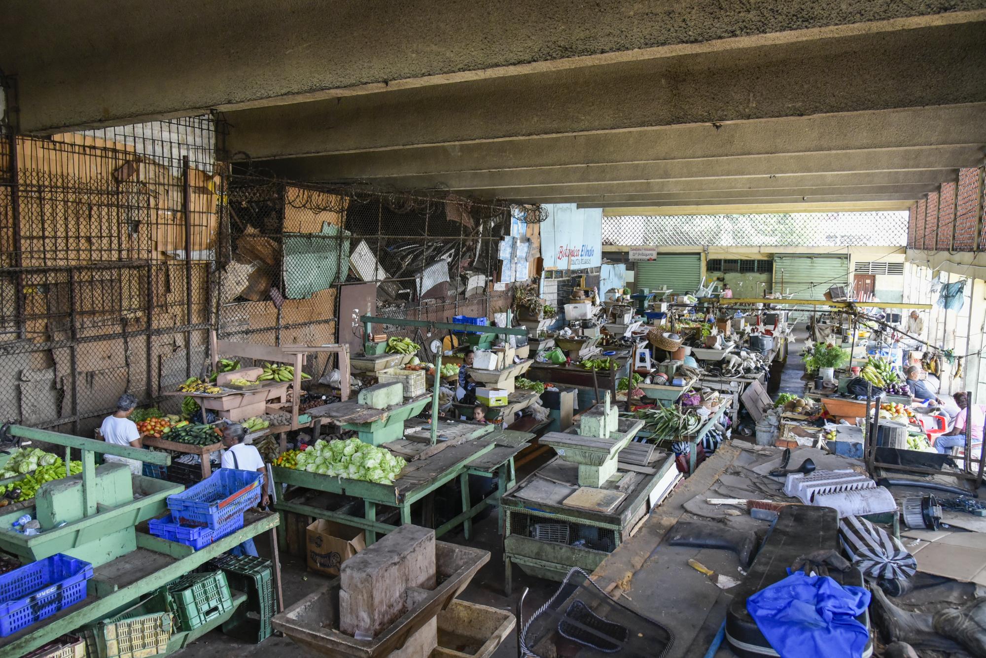 Interior del mercado de Honduras, un local al que en 2009 se dio un plazo para ser desalojado.