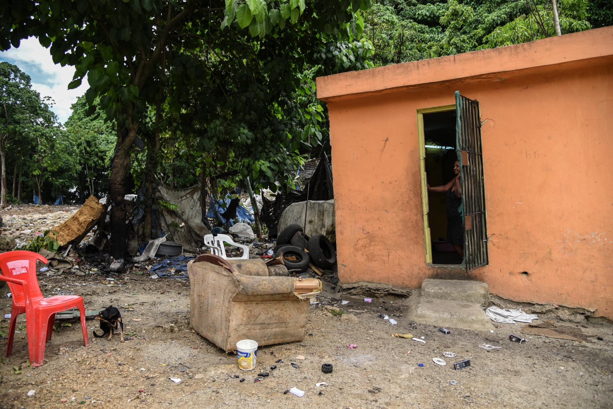 Una vivienda próxima a la estación de transferencia de Cancino Adentro.