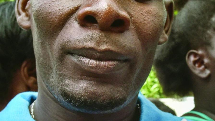 Reclaman a la Embajada de Haití entrega documentos