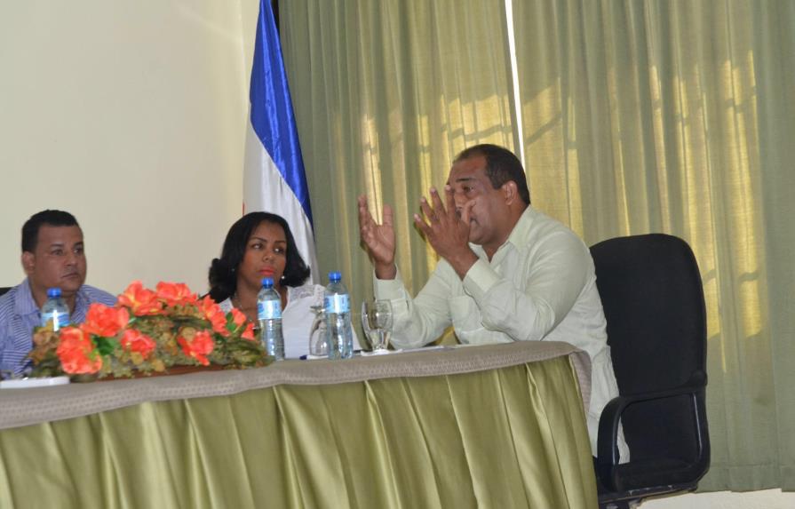Sala Capitular reintegró           al alcalde de Bayaguana 