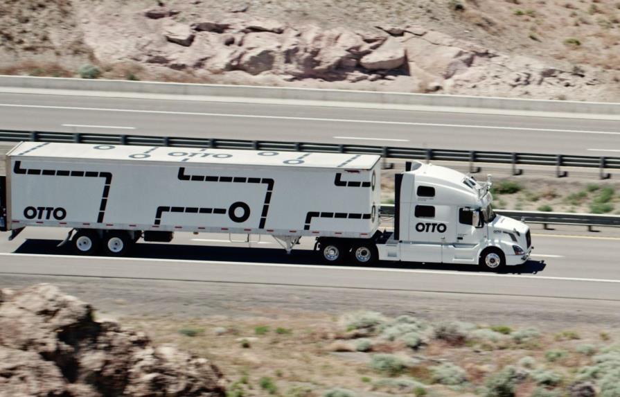 Buscan que camiones sin conductores realicen transporte de cargas en EE.UU.