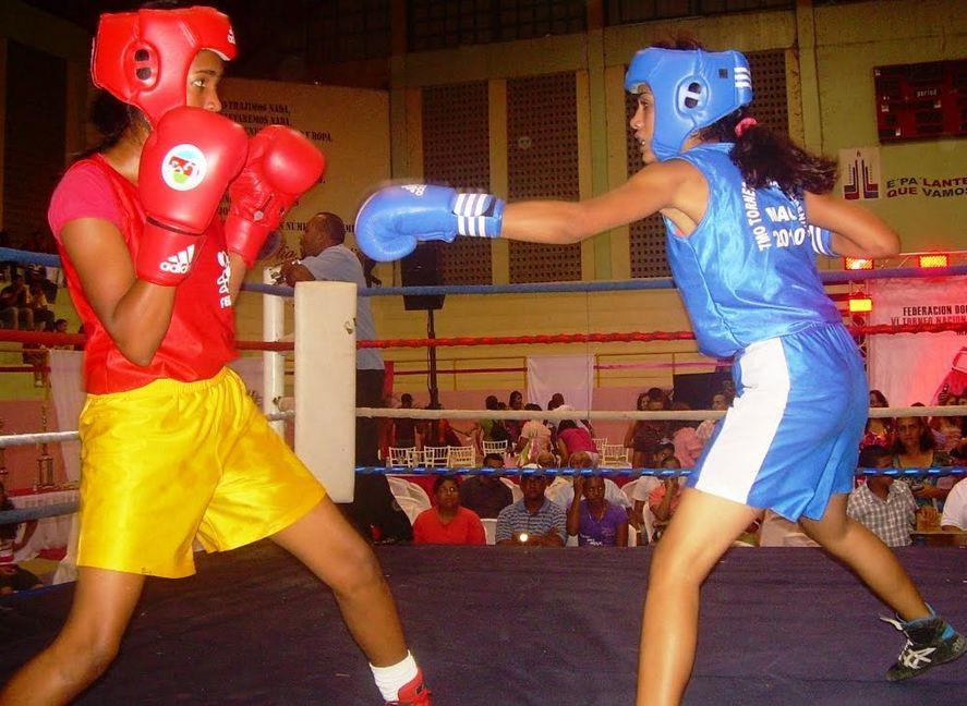 Provincia Santo Domingo lidera  torneo boxeo femenino