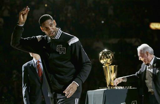 VÍDEOS: Las 10 mejores jugadas de la carrera de Tim Duncan, que dijo adiós a la NBA