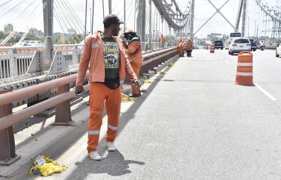 Juntas del puente  Duarte se desgastan