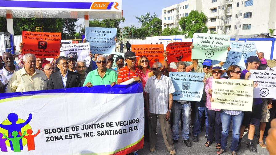 Vecinos de zona Este de Santiago están contra estación de combustibles Vecinos de zona Este de Santiago están contra estación de combustibles
