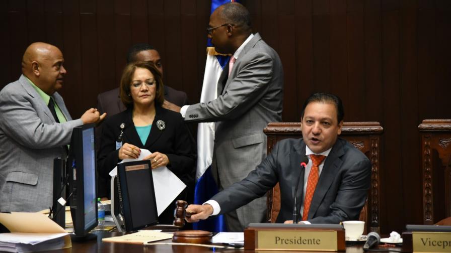 Diputados convierten en Ley proyecto que modifica Plan de Pensiones de congresistas Diputados convierten en Ley proyecto que modifica Plan de Pensiones de congresistas