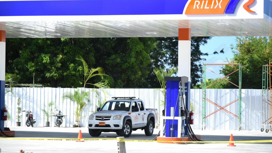 Cierran estación de combustibles de Santiago después de protesta 