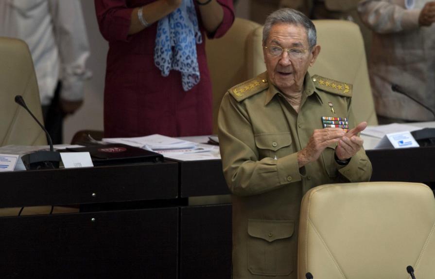 Cuba: Castro cambia a su ministro de Economía 