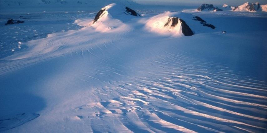 La Antártida, campo de investigación del cambio climático y la microbiología