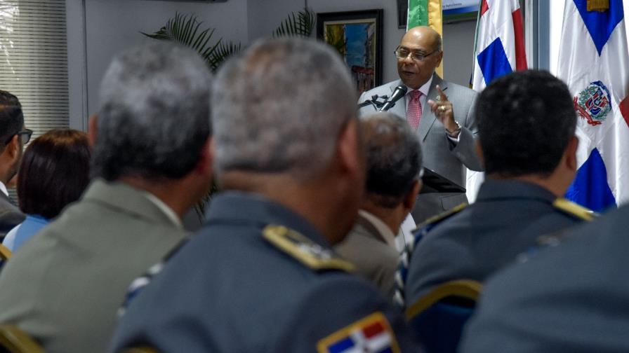 Ray Guevara dice que la Policía debe recibir más apoyo del gobierno