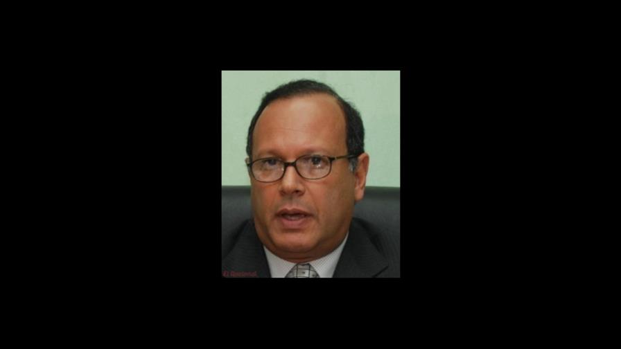 Director del SNS dice que las horas de servicios para médicos las fija la ley