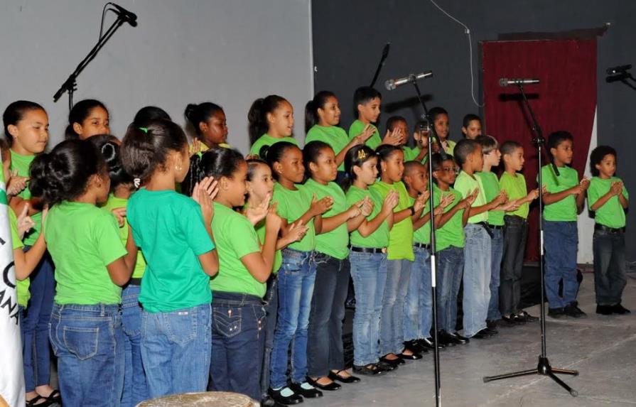 Debuta coro integrado por 150 niños y jóvenes auspiciado por el Ministerio de Cultura 