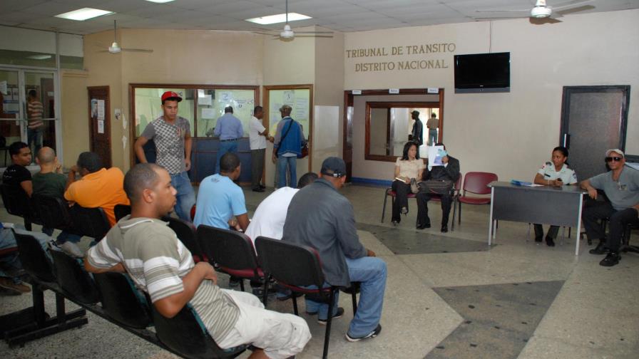 Director de Tránsito Terrestre dice tribunales para sancionar infracciones son un fracaso