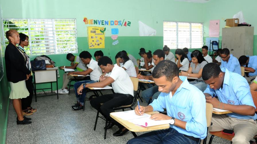 El 88 por ciento de los estudiantes de octavo pasa las Pruebas Nacionales El 88 por ciento de los estudiantes de octavo pasa las Pruebas Nacionales