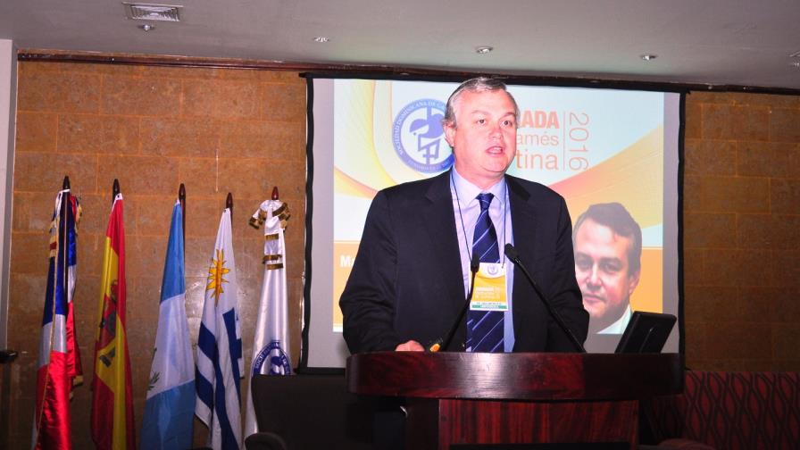 Médico español reporta nuevos avances para la cura de Hepatitis C Médico español reporta nuevos avances para la cura de Hepatitis C